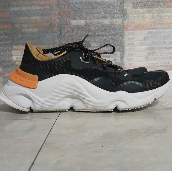 Sorel Women's Kinetic RNEGD Float Sneakers Black/Faded Spark Size: 7.5 - Picture 4 of 9